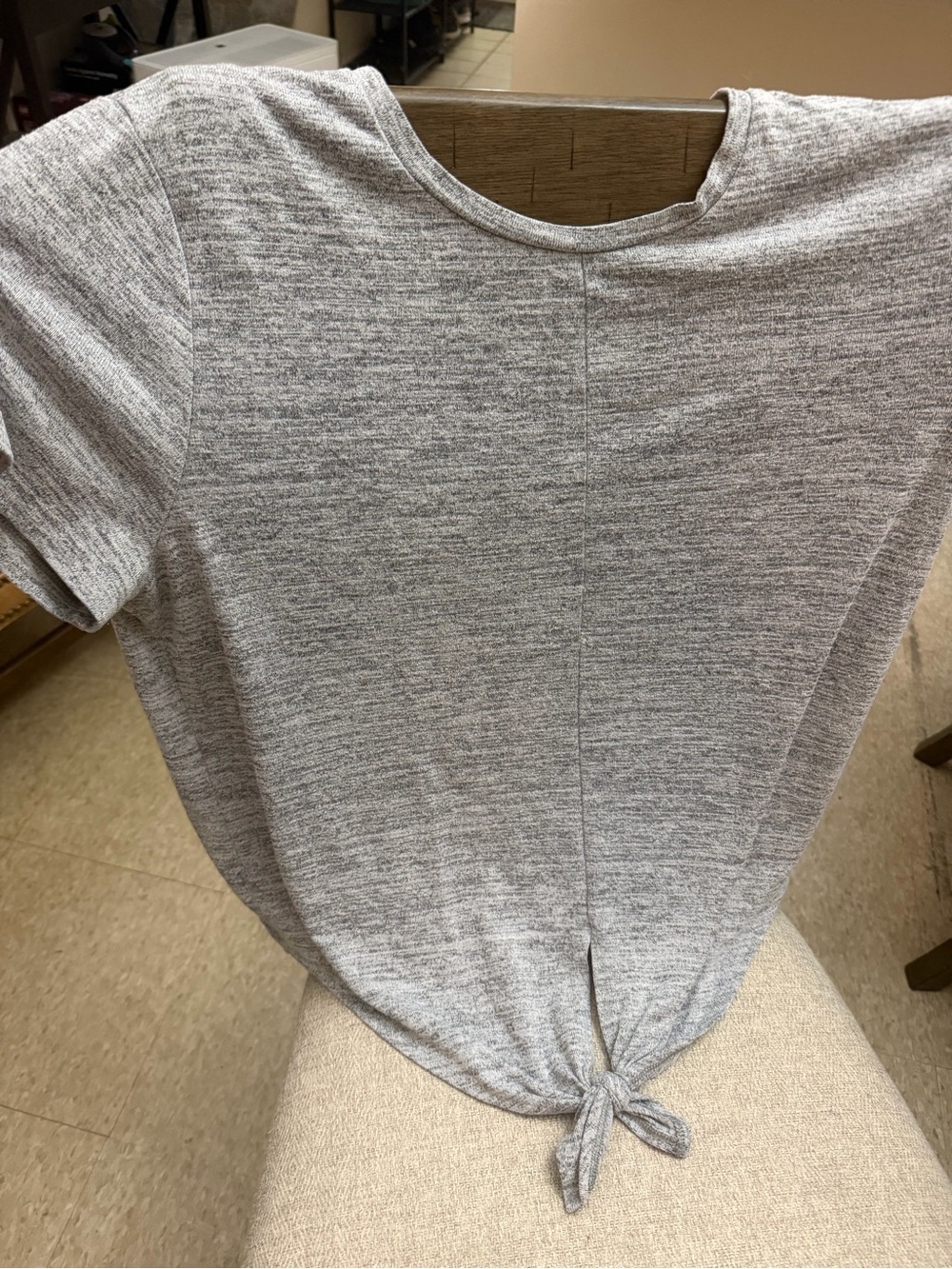 Calvin Klein jeans Women’s Heather Gray Tie-Front Tee